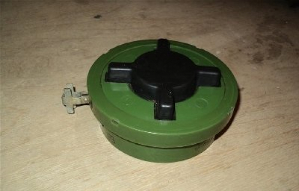 Երևանի Շարուրի փողոցի շենքերից մեկի ավտոտնակում ական է հայտնաբերվել